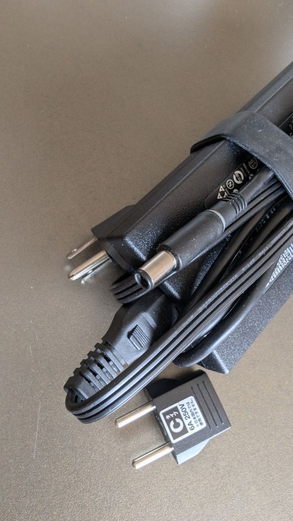 Адаптер,зарядно,AC/DC Adapter DELL