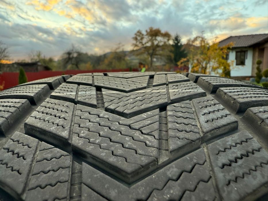 Cauciucuri de iarnă 275/45 R20