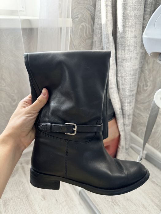 Продам зимние сапоги, кожаные. Размер 37-38