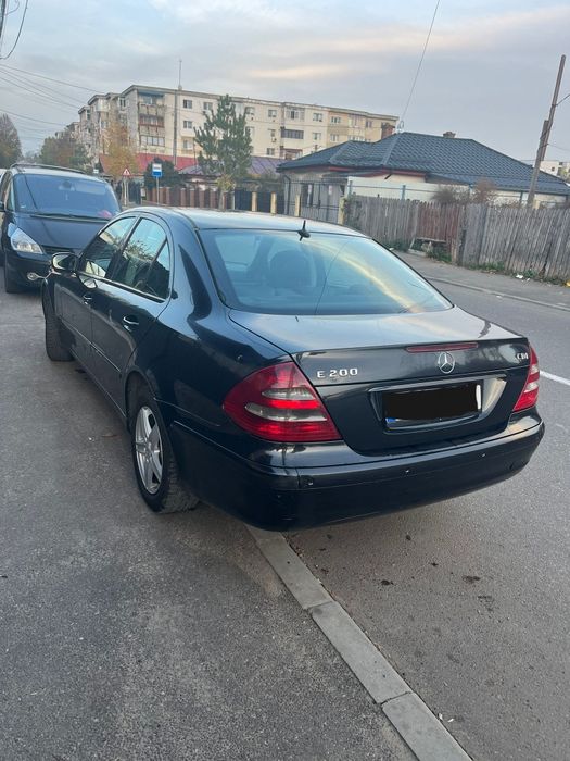 Mercedes benz E220