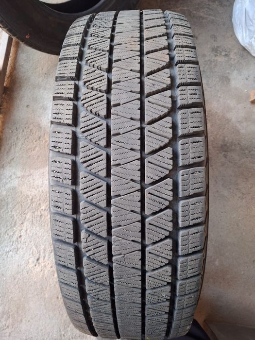 Комплект зимних шин