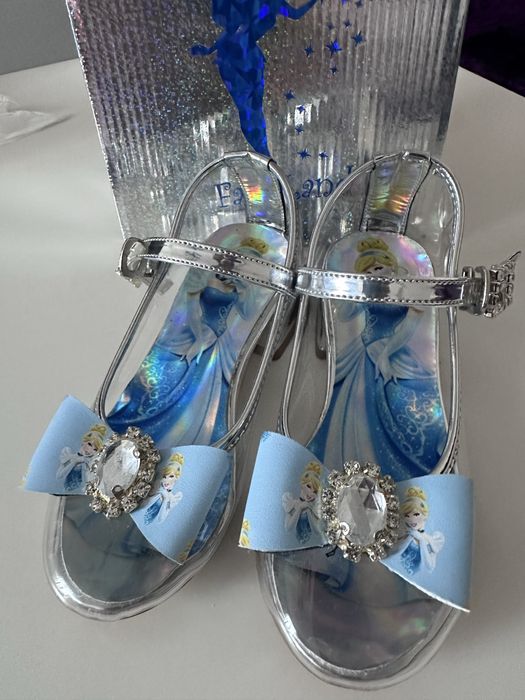 Pantofiori Cenusareasa cu toc