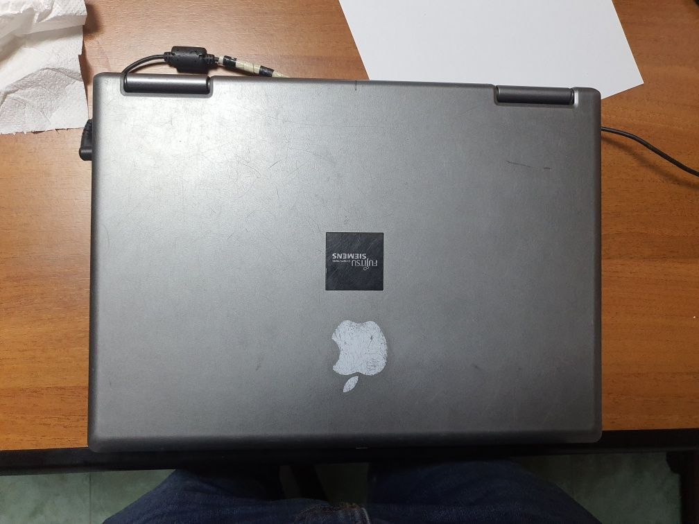 Laptop Fujitsu Siemens Esprimo Mobile V5535 defect pt piese