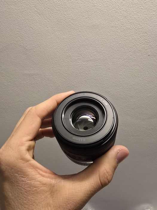 Canon RF 50mm 1.8 STM