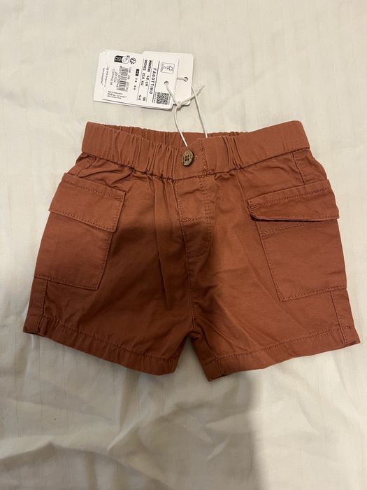 2 perechi de pantaloni scurti 62