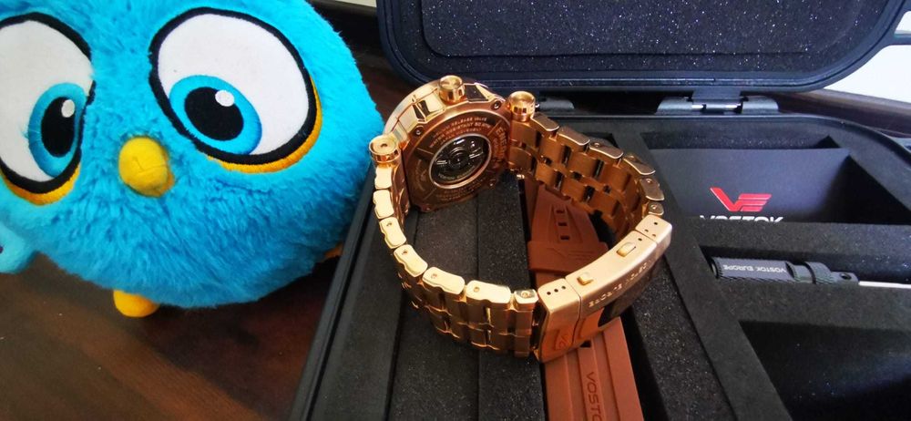 Ceas Vostok Europe Energia Rocket NH35A-575B281 tritium/rubine  NOU