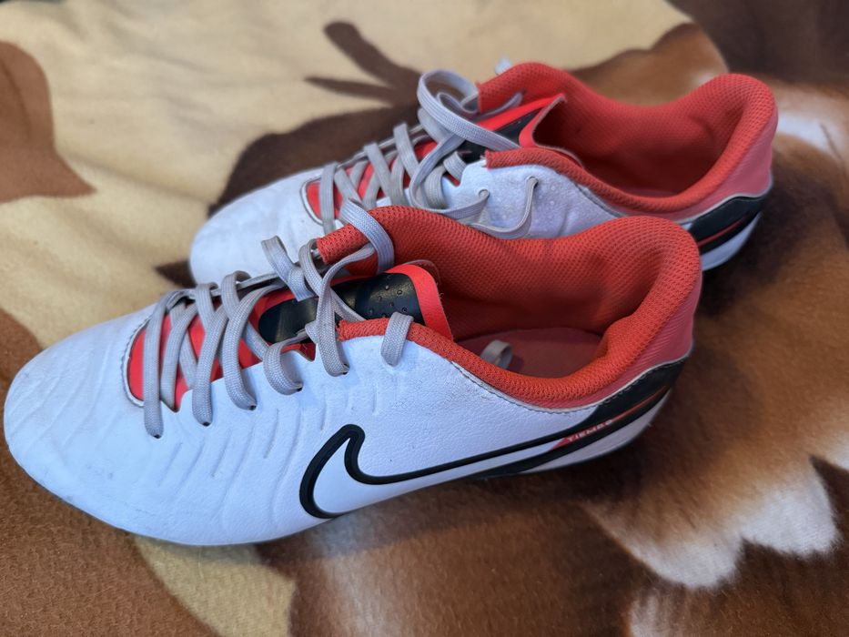 Бутонки Nike номер 38