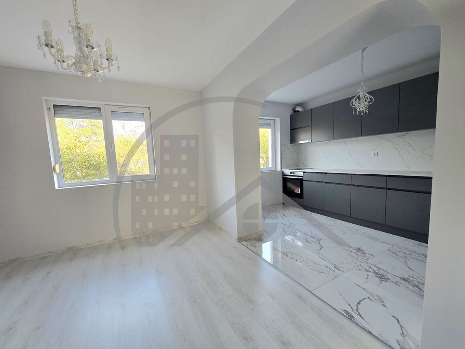 Продава се Етаж от къща в Добрич, Червената пръст - 100 кв.м за 1530 €/кв.м - Снимка #7