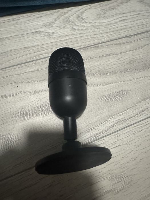 microfon razer seiren mini