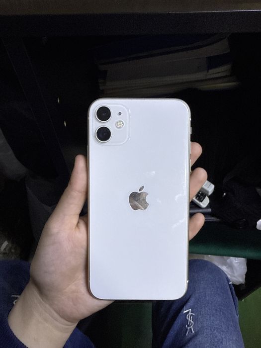 Iphone 11 128 гб в идеалном состояния.