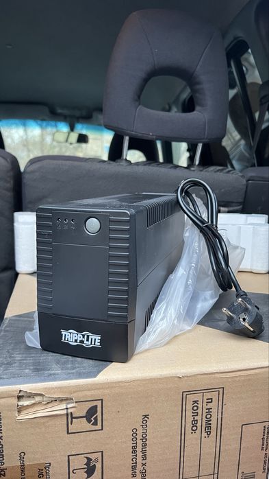 UPS источник бесперебойного питания