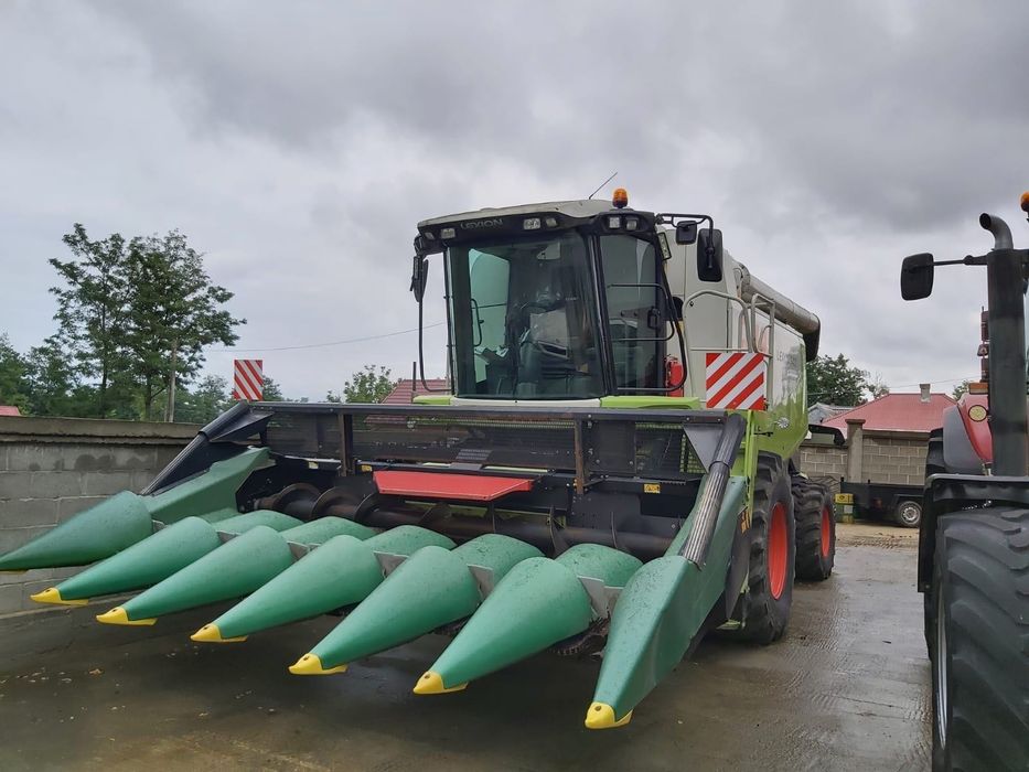 Heder cu tocător floare și porumb ( kit floare)  Lexion 540 claas