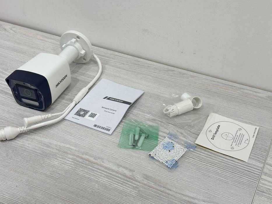 Камера видеонаблюдения Hikvision DS-2CD1063G2-LIU