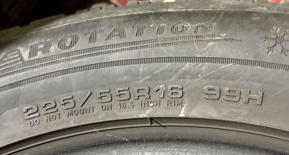 Anvelope iarna 225 / 55 / 16 Dunlop