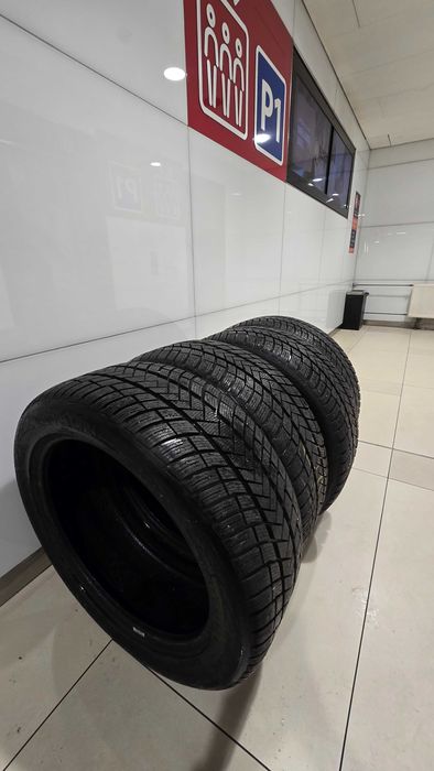 Зимни гуми 275/45/21 DOT 2024