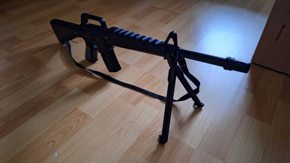 SET arme cu capse metalice - pusca si pistoale