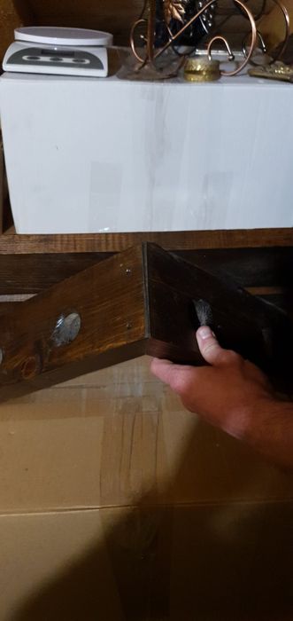 Дървена поставка за бутилки