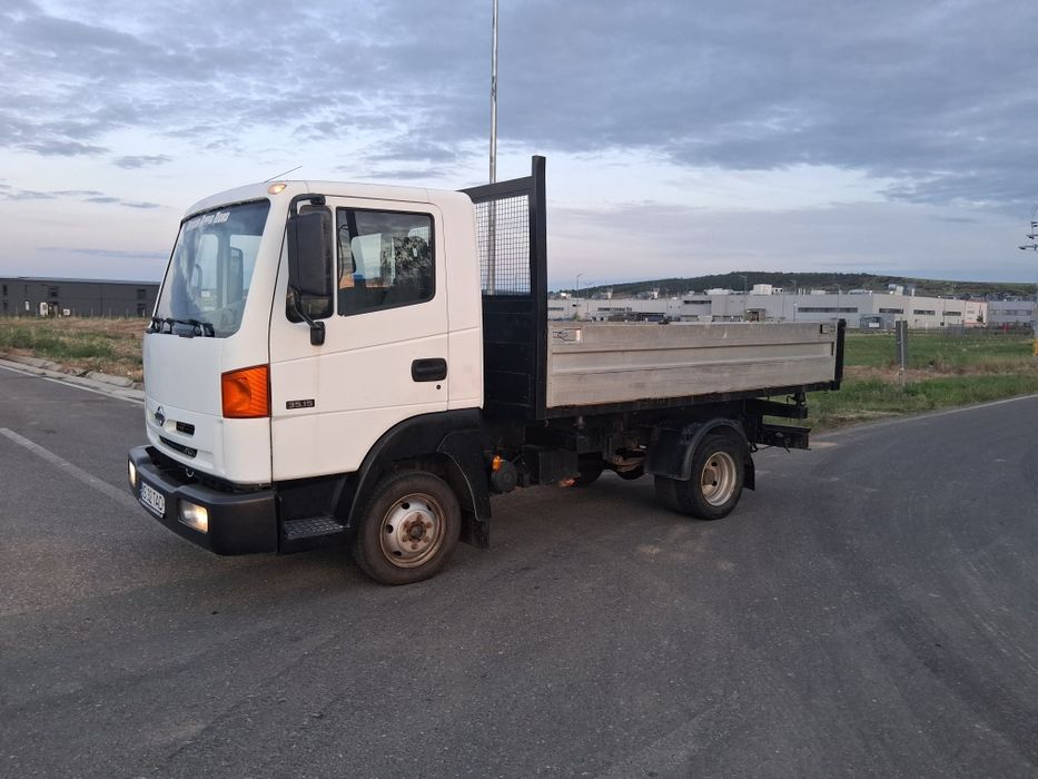 Nissan atleon   (pompa injectie clasica ! Schimb