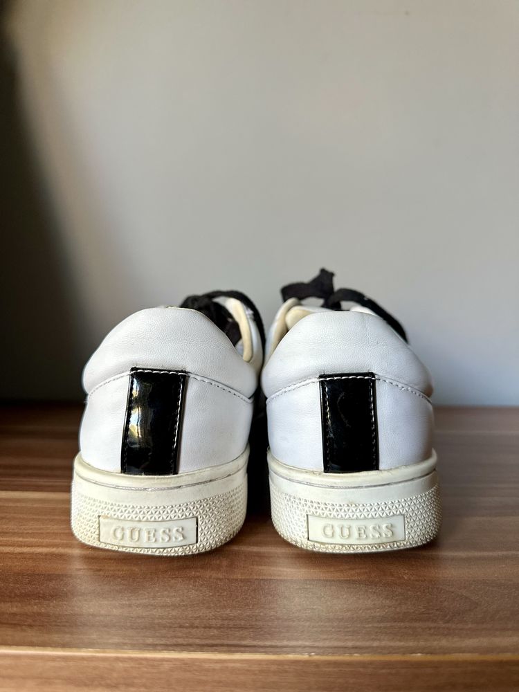 Дамски обувки Guess