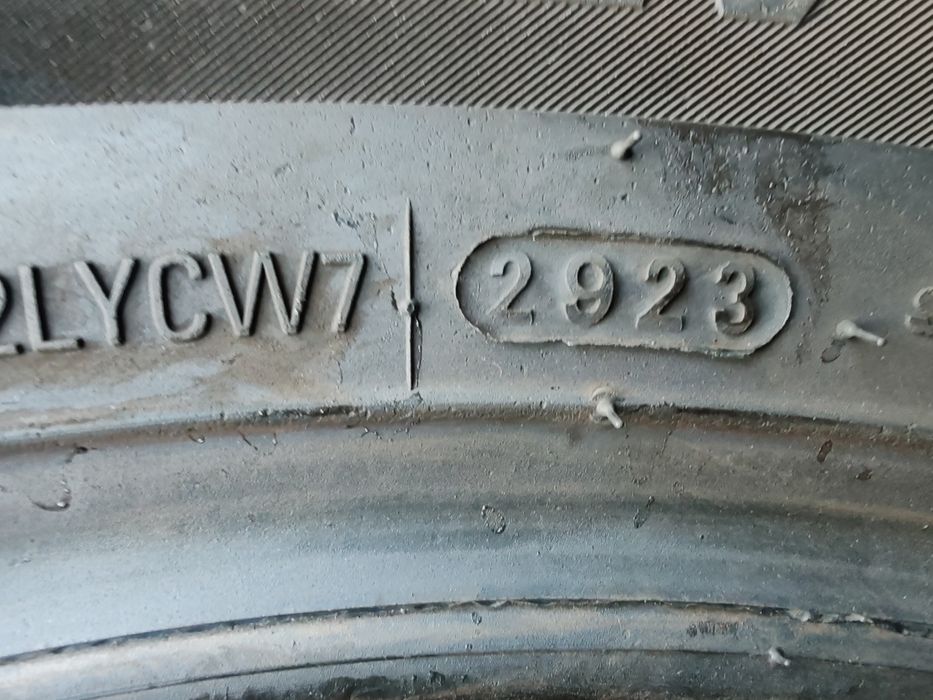 Vând anvelope second hand