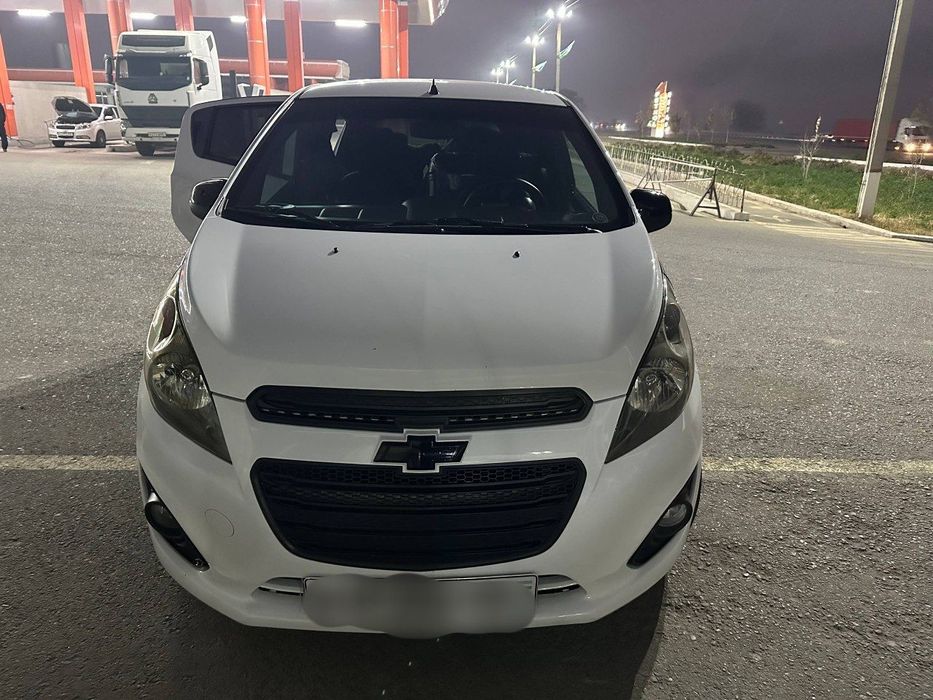 Продаётся Chevrolet Spark третья позиция