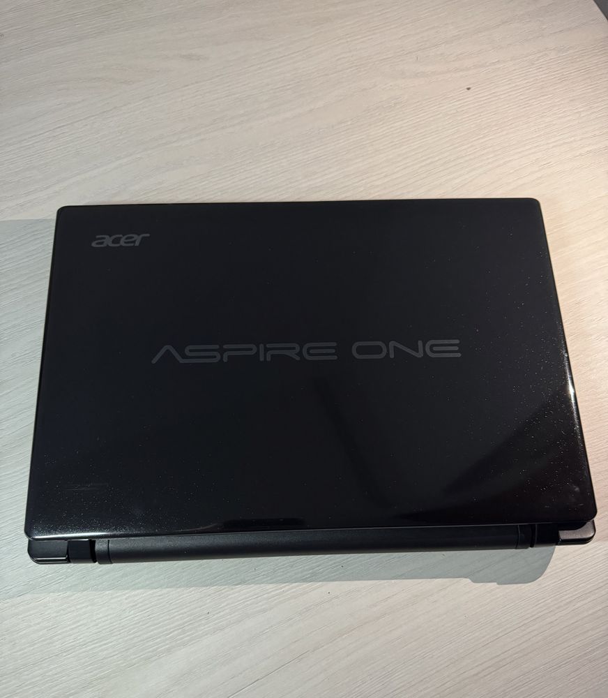 Aspire one (acer)