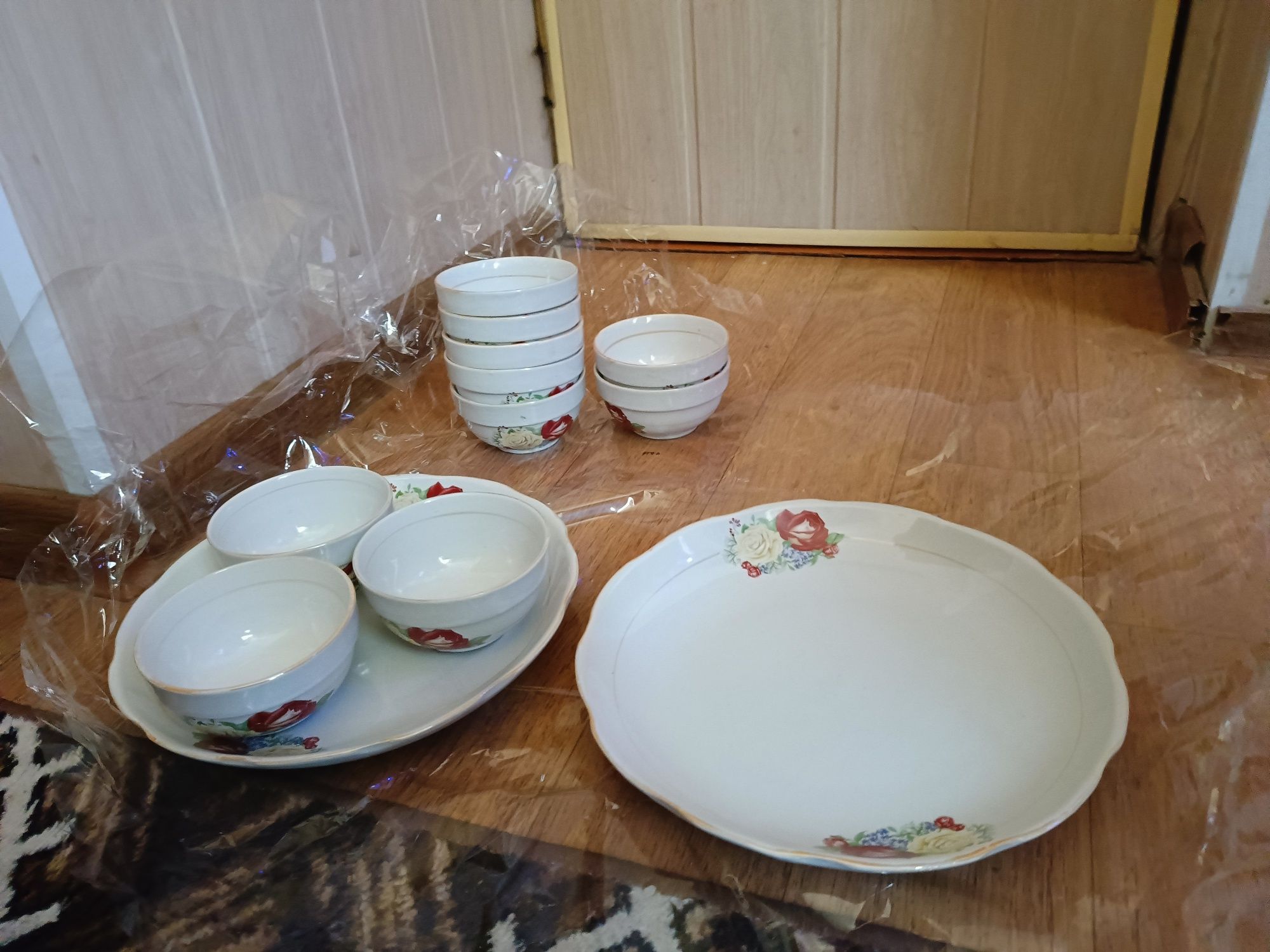 Продам два лягана и 10 пиалок