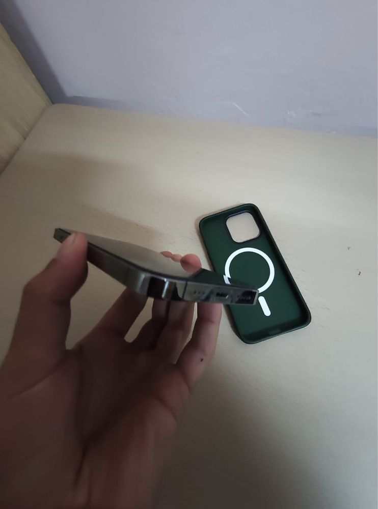 Vand iphone 13 pro impecabil