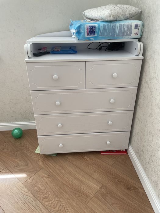 Пеленальный столик