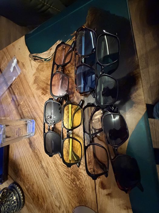 Колекция от очила square aviator