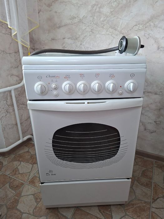 Продам газовую плиту