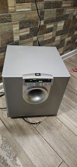 Subwoofer jbl activ
