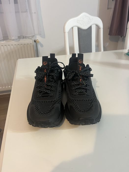 Vand adidasi Timberland