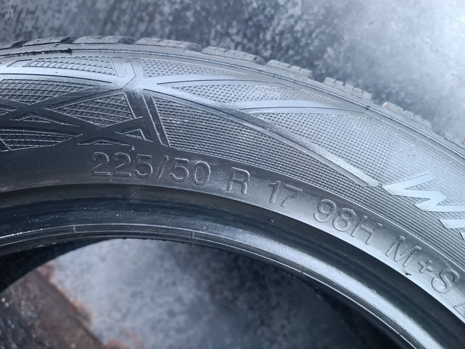 225/50/17 Vredestein Дот 3221