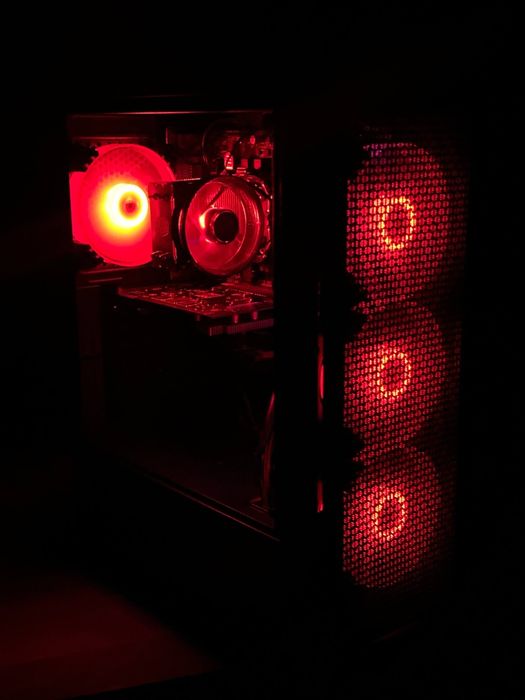 Бюджетный игровой комьпютер сатылады!