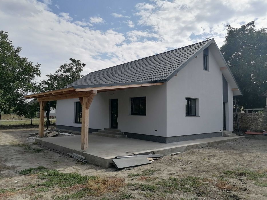 Vând CASĂ NOUĂ, proprietar