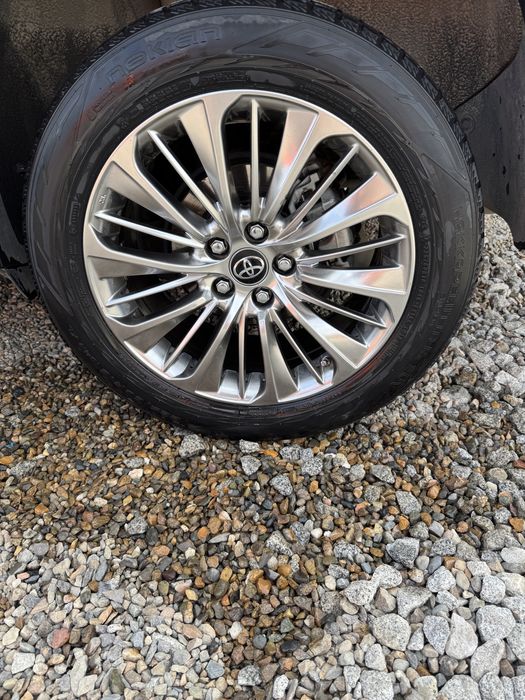 Продам диски R18 Toyota