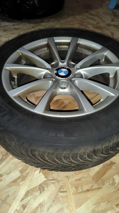 Vând genti BMW 16" CU cauciucuri Michelin