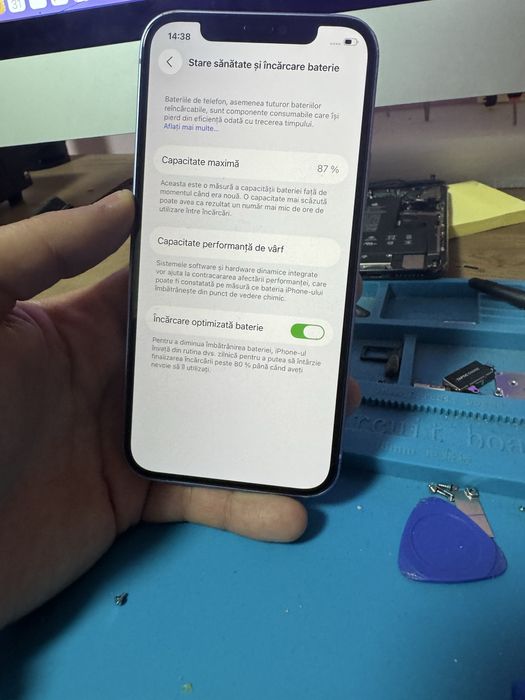 Iphone 12 128 gb, baterie 87, liber