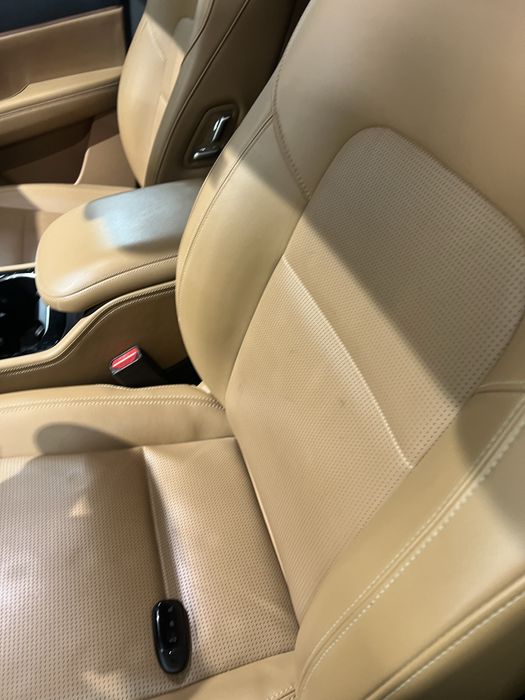 Li one 8 model avtosalondan