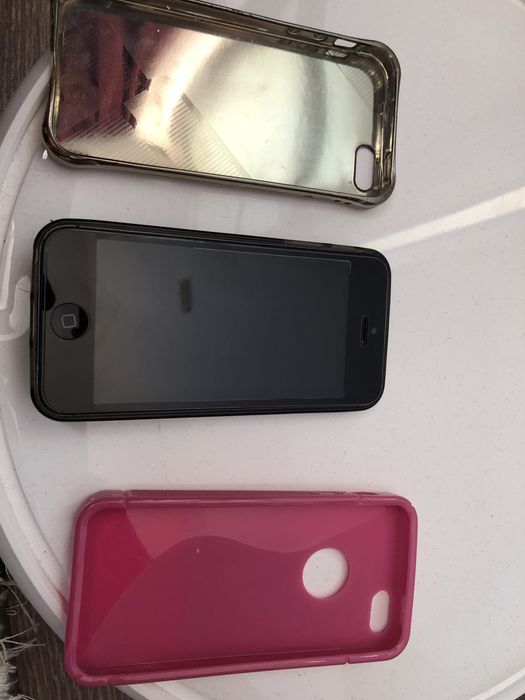 Телефон Apple IPhone 5