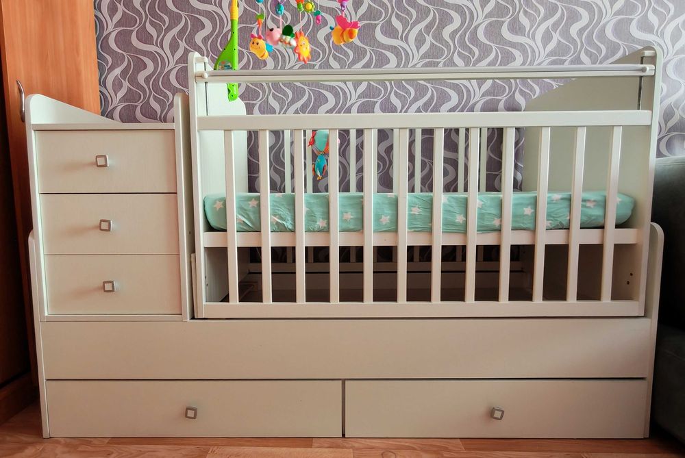 Продам детскую кроватку