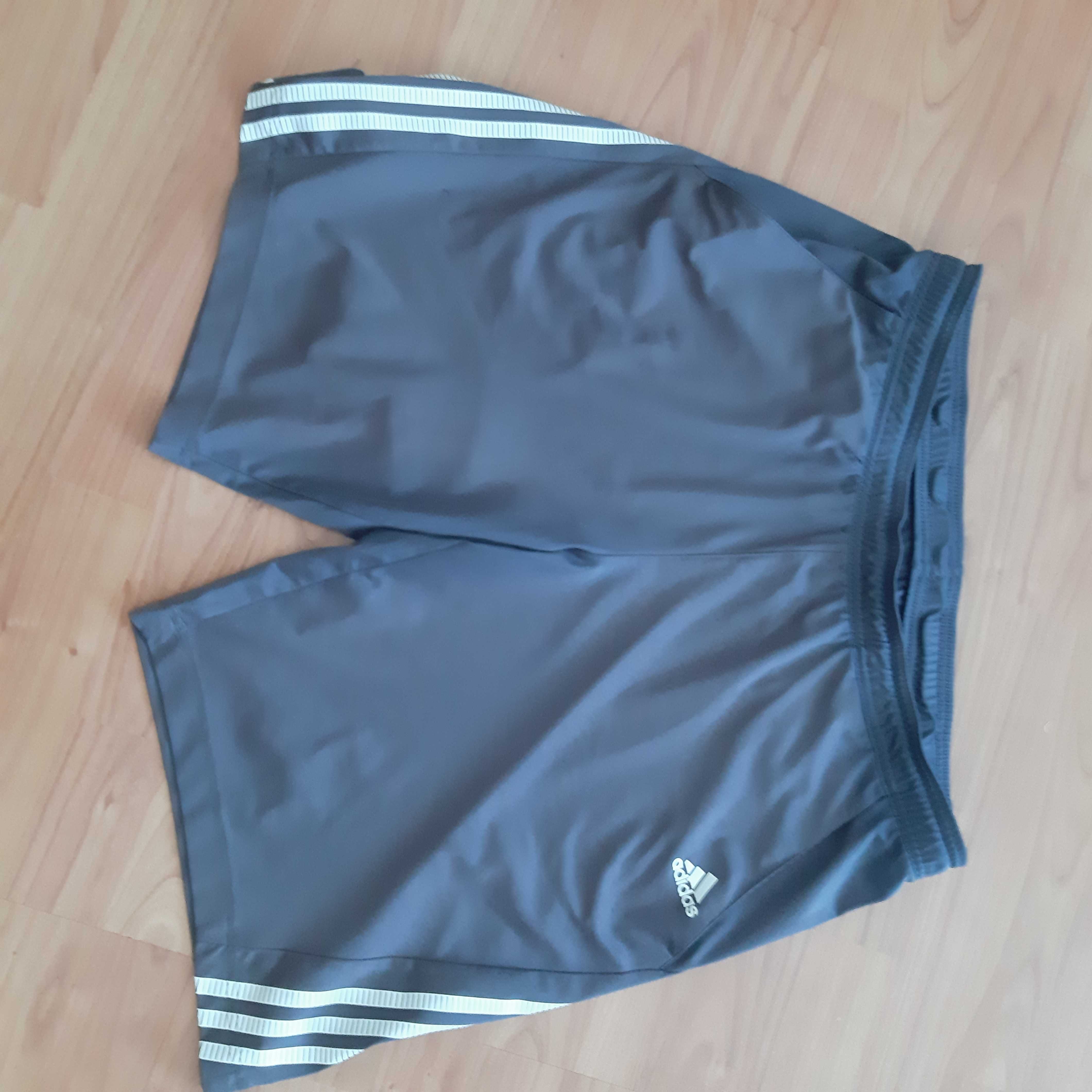 къси панталони Adidas