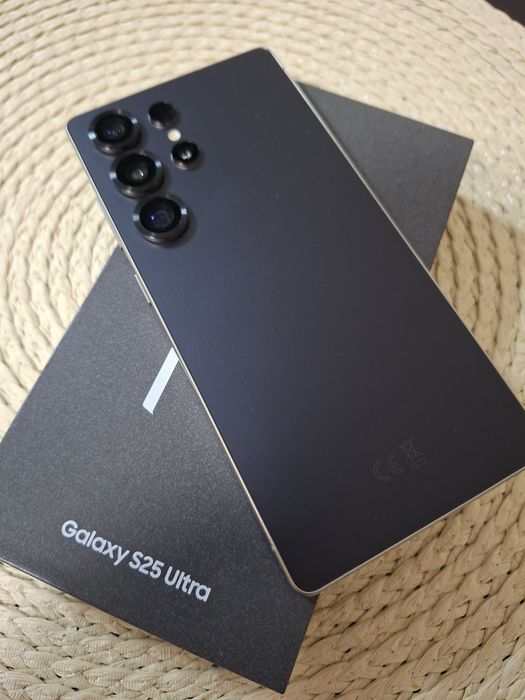 Продавам SAMSUNG s 25 ULTRA
