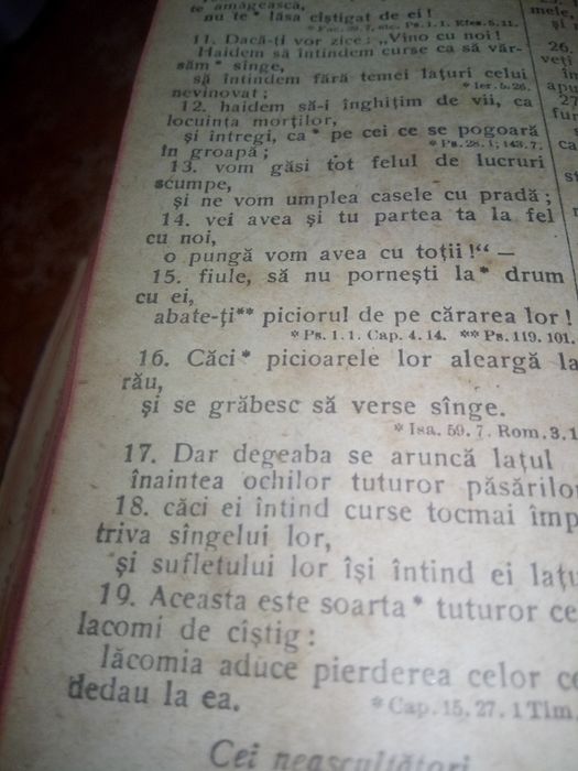 Vând schimb biblie 1940