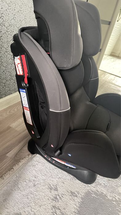 Авто кресло почти как новая