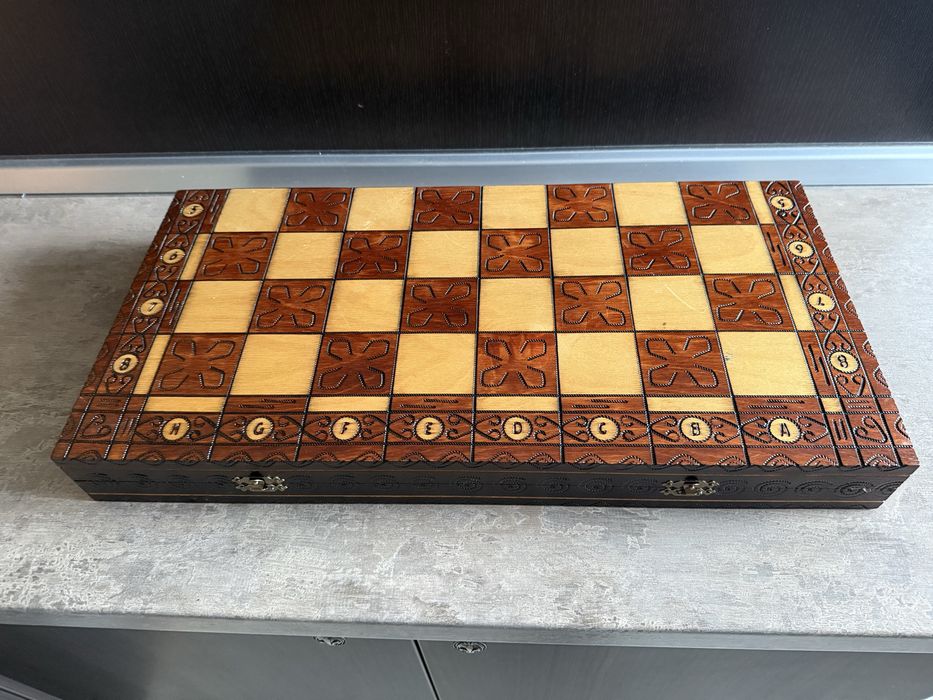 Joc de sah , impecabil