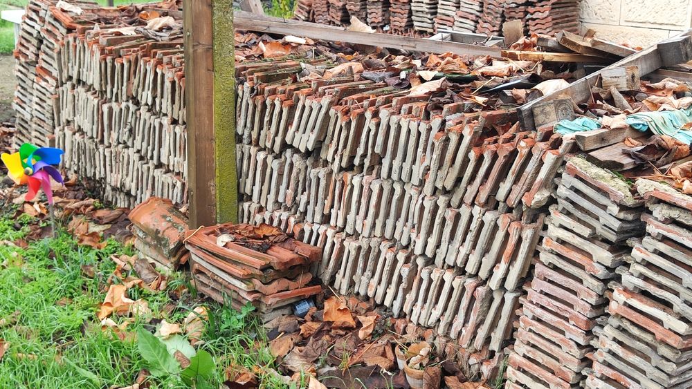 Керемиди втора употреба , запазени 0.50ст..