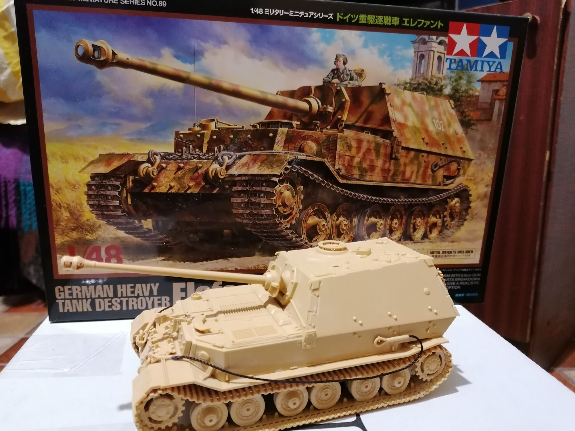 Модели на танкове 1/48