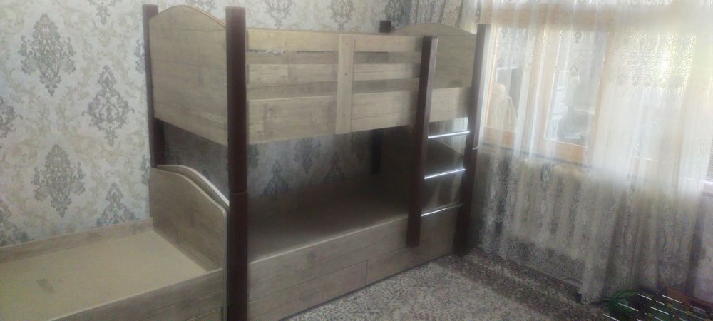 2 qavatli krovat ideal holatda